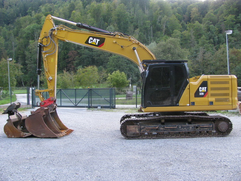 CATERPILLAR 320 with 3 buckets 6.815 houers - Гусеничный экскаватор: фото 3 CATERPILLAR 320 with 3 buckets 6.815 houers - Гусеничный экскаватор: фото 3