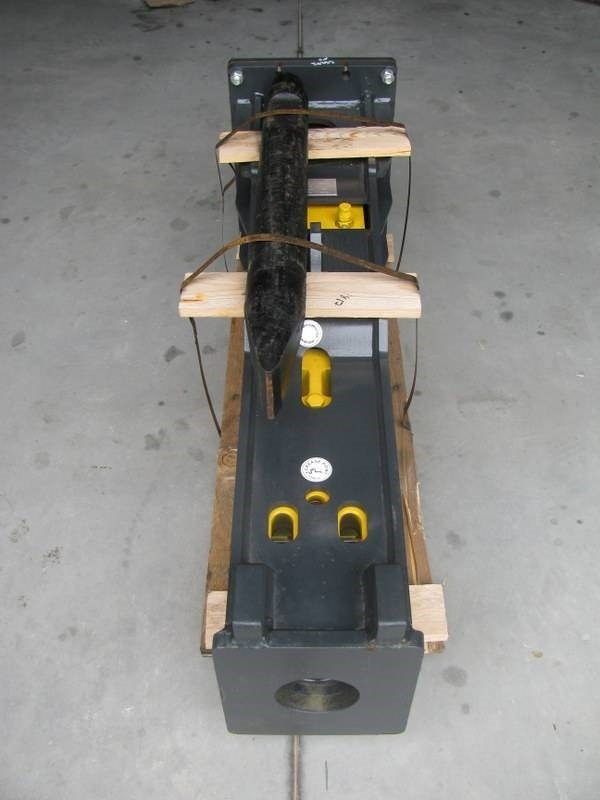 Mustang HM1302 NOVO teža 800kg  - Гидромолот для Строительной техники: фото 4 Mustang HM1302 NOVO teža 800kg  - Гидромолот для Строительной техники: фото 4