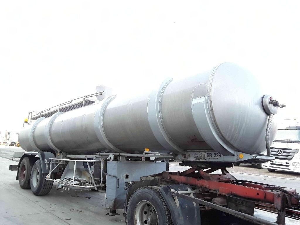 ETA Water Tank Semi-Trailer / Spraying System - Полуприцеп-цистерна: фото 1 ETA Water Tank Semi-Trailer / Spraying System - Полуприцеп-цистерна: фото 1