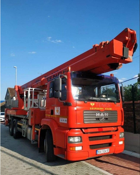 MAN TGA 26.350 6x4 Emelőkosaras 53m - Грузовик, Автоманипулятор: фото 1 MAN TGA 26.350 6x4 Emelőkosaras 53m - Грузовик, Автоманипулятор: фото 1