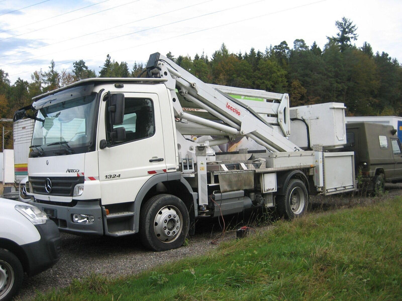 Mercedes-Benz Atego 1324 Bucket truck - Tecchio 27 m - Грузовик, Автоманипулятор: фото 1 Mercedes-Benz Atego 1324 Bucket truck - Tecchio 27 m - Грузовик, Автоманипулятор: фото 1