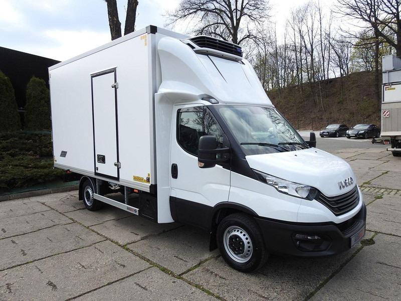 Iveco DAILY 35S16 NOWY KONTENER CHŁODNIA -10*C 8 PALET FUNKCJA GRZANIA - Малотоннажный рефрижератор: фото 4 Iveco DAILY 35S16 NOWY KONTENER CHŁODNIA -10*C 8 PALET FUNKCJA GRZANIA - Малотоннажный рефрижератор: фото 4