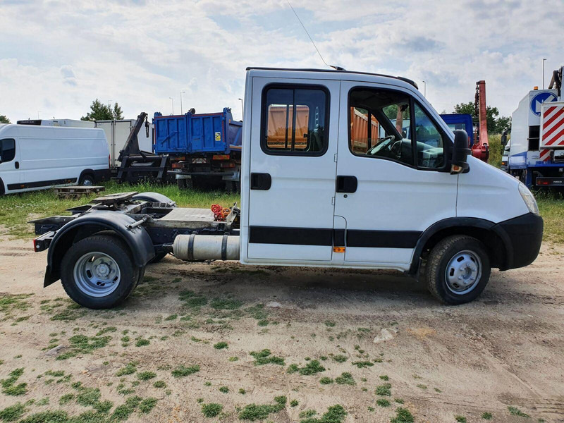 Iveco Daily 50C17 DOKA BE Mini Trekker - SZM - 3.5t - Малотоннажный седельный тягач, Грузопассажирский фургон: фото 4 Iveco Daily 50C17 DOKA BE Mini Trekker - SZM - 3.5t - Малотоннажный седельный тягач, Грузопассажирский фургон: фото 4