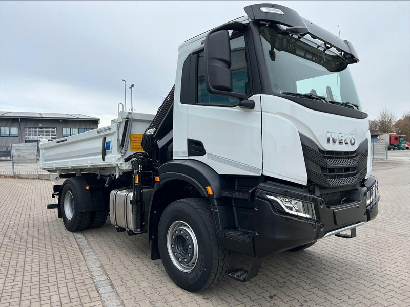 Iveco X-WAY AD200X36/P HR OFF 3 way tipper - Самосвал, Автоманипулятор: фото 1 Iveco X-WAY AD200X36/P HR OFF 3 way tipper - Самосвал, Автоманипулятор: фото 1