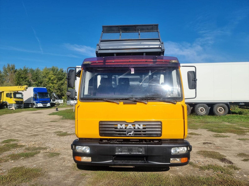 MAN LE 8.180 Meiller Kipper Three-Sided Tipper - 3 old. billencs - T - Самосвал: фото 2 MAN LE 8.180 Meiller Kipper Three-Sided Tipper - 3 old. billencs - T - Самосвал: фото 2
