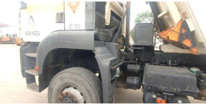 Самосвал MAN TGA 33.410: фото 8 Самосвал MAN TGA 33.410: фото 8