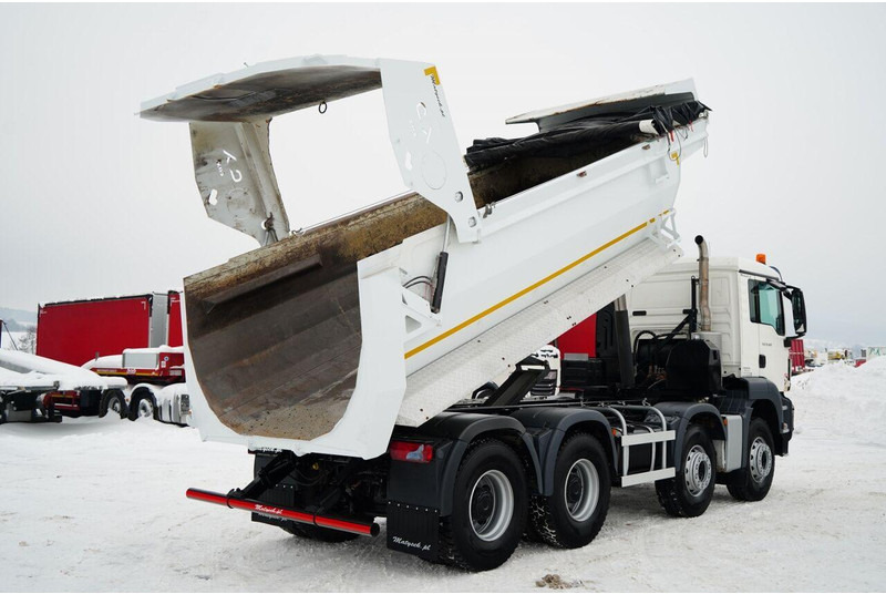 MAN TGS 35.420 / 8X4 / WYWROTKA TYLNOZSYPOWA / HYDROKLAPA / PLANDEKA - Самосвал: фото 5 MAN TGS 35.420 / 8X4 / WYWROTKA TYLNOZSYPOWA / HYDROKLAPA / PLANDEKA - Самосвал: фото 5