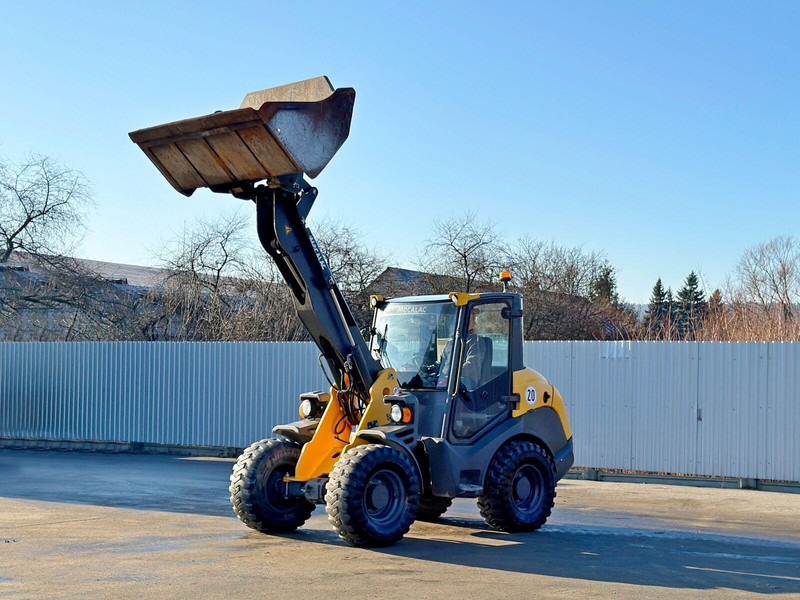 Mecalac AHLMANN AX 1000 * RADBAGGER * TOP - Колёсный погрузчик: фото 2 Mecalac AHLMANN AX 1000 * RADBAGGER * TOP - Колёсный погрузчик: фото 2