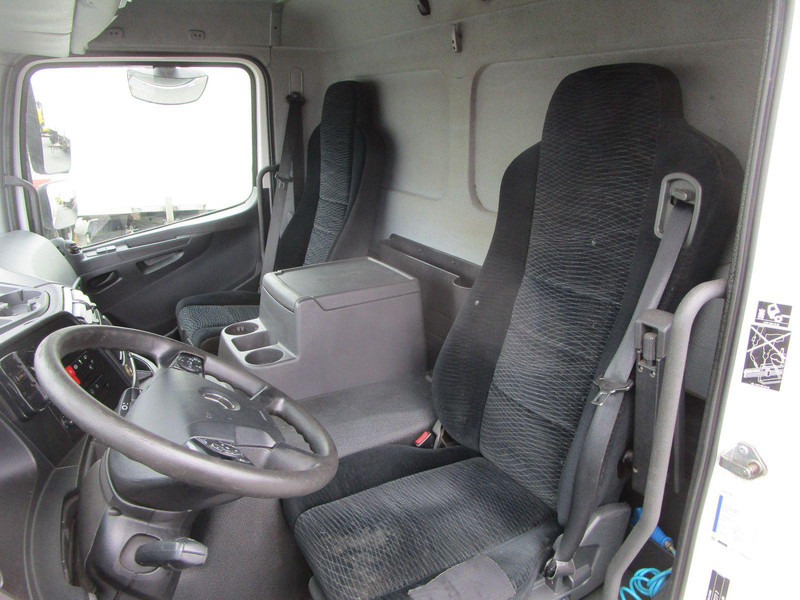 Тентованный грузовик Mercedes-Benz 1224 L MP4+EURO+6+KLIMA+AHK+LBW+7,20m+6-Zylinder: фото 8 Тентованный грузовик Mercedes-Benz 1224 L MP4+EURO+6+KLIMA+AHK+LBW+7,20m+6-Zylinder: фото 8