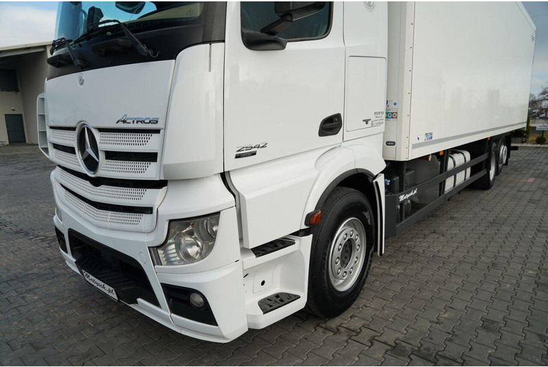 Mercedes-Benz ACTROS 2542 лизинг Mercedes-Benz ACTROS 2542: фото 9