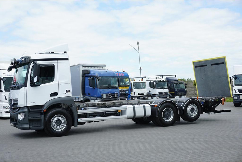 Mercedes-Benz ANTOS / 2535 / ACC / E 6 / BDF + WINDA / 7.15 , 7.45, 7.82 M / O - Грузовик-контейнеровоз/ Сменный кузов: фото 3 Mercedes-Benz ANTOS / 2535 / ACC / E 6 / BDF + WINDA / 7.15 , 7.45, 7.82 M / O - Грузовик-контейнеровоз/ Сменный кузов: фото 3