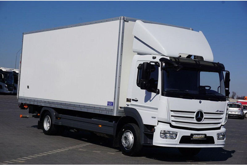 Mercedes-Benz ATEGO / 1221 / ACC / EURO 6 / KONTENER + WINDA / 17 PALET - Грузовик с закрытым кузовом: фото 1 Mercedes-Benz ATEGO / 1221 / ACC / EURO 6 / KONTENER + WINDA / 17 PALET - Грузовик с закрытым кузовом: фото 1