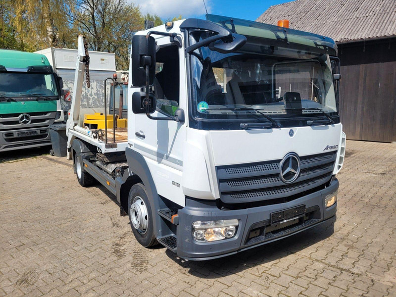 Mercedes-Benz Atego 818 Skip loader - Портальный бункеровоз: фото 2 Mercedes-Benz Atego 818 Skip loader - Портальный бункеровоз: фото 2
