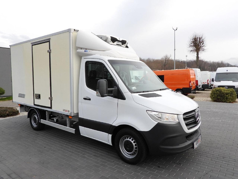 Mercedes-Benz SPRINTER 314 CHŁODNIA KONTENER -1*C TEMPOMAT NAWIGACJA KLIMATYZA - Малотоннажный рефрижератор: фото 4 Mercedes-Benz SPRINTER 314 CHŁODNIA KONTENER -1*C TEMPOMAT NAWIGACJA KLIMATYZA - Малотоннажный рефрижератор: фото 4