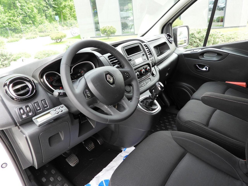 Renault TRAFIC FURGON CHŁODNIA 0*C TEMPOMAT LEDY KLIMATYZACJA 120KM [ - Малотоннажный рефрижератор: фото 2 Renault TRAFIC FURGON CHŁODNIA 0*C TEMPOMAT LEDY KLIMATYZACJA 120KM [ - Малотоннажный рефрижератор: фото 2