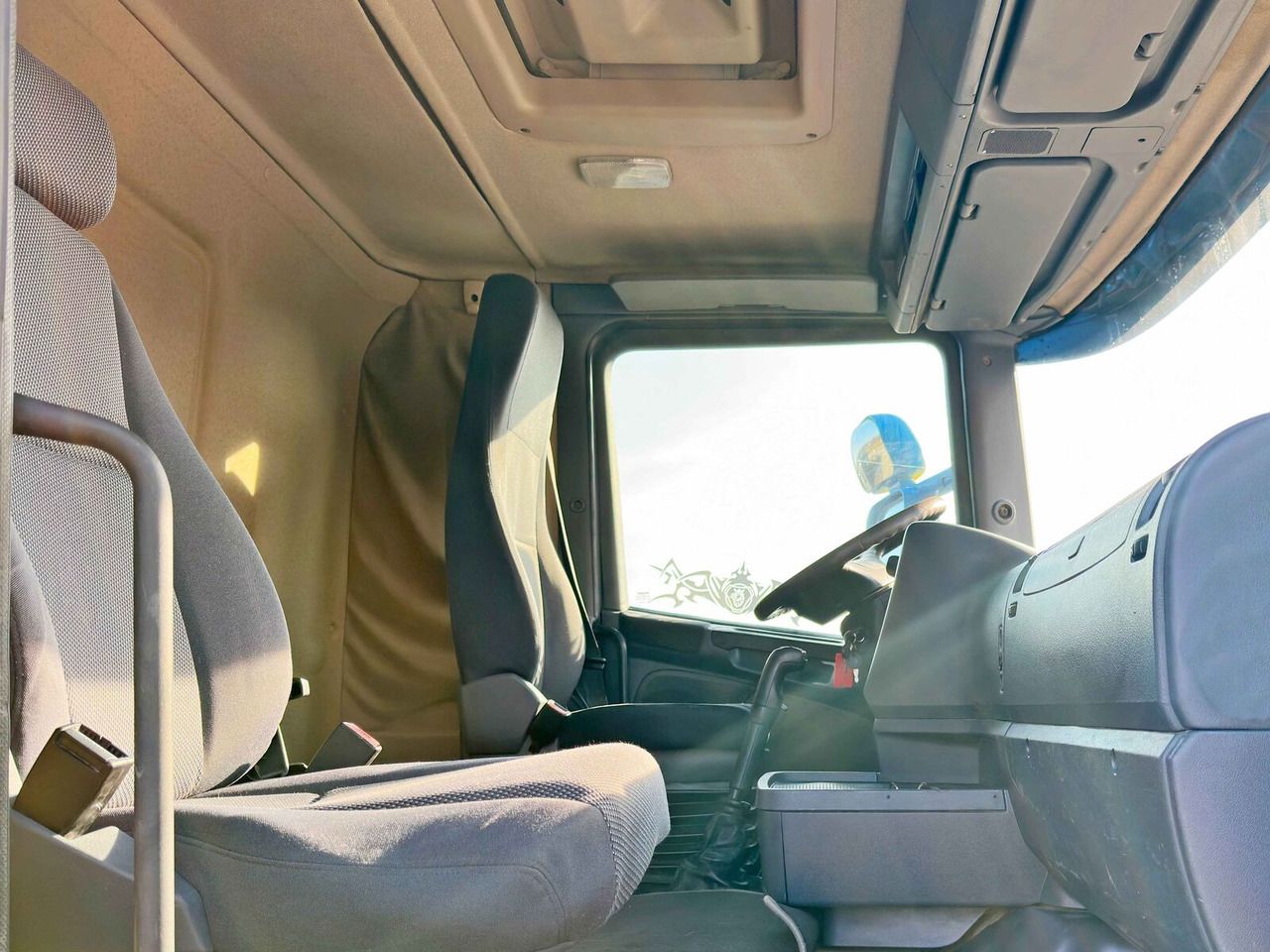 Самосвал Scania R 420: фото 10 Самосвал Scania R 420: фото 10