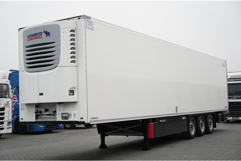 Schmitz Cargobull CHŁODNIA / AGREGAT SCHMITZ TKM / 2x OŚ PODNOSZONA / KOSZ NA PALE - Полуприцеп-рефрижератор: фото 1 Schmitz Cargobull CHŁODNIA / AGREGAT SCHMITZ TKM / 2x OŚ PODNOSZONA / KOSZ NA PALE - Полуприцеп-рефрижератор: фото 1