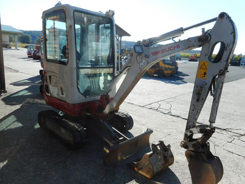 Takeuchi TB 216 Mini lánctalpas forgó-kotró - Гусеничный экскаватор: фото 3 Takeuchi TB 216 Mini lánctalpas forgó-kotró - Гусеничный экскаватор: фото 3