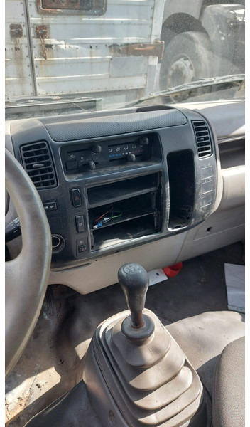 Toyota Dyna 150 3,0 D - Koffer - Малотоннажный фургон: фото 5 Toyota Dyna 150 3,0 D - Koffer - Малотоннажный фургон: фото 5