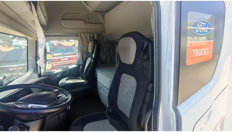 Тягач Ford F-Max 500 Lowdeck - MEGA: фото 13