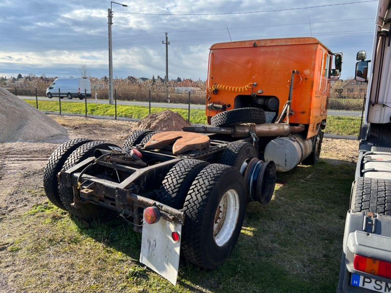 MACK INTERNATIONAL FSG 385 - Тягач: фото 4 MACK INTERNATIONAL FSG 385 - Тягач: фото 4