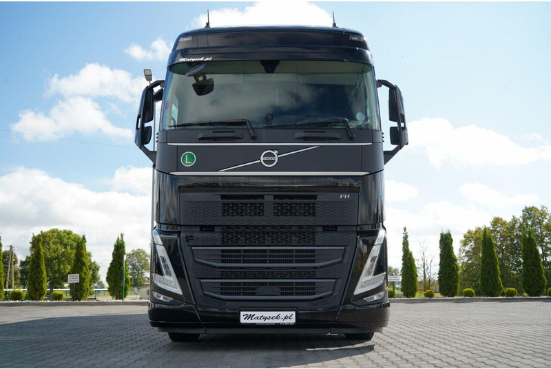 Volvo FH 500 / I-SAVE / TANDEM PRZEJAZDOWY / 2023 / KLIMA POSTOJOWA / - Тентованный грузовик: фото 3 Volvo FH 500 / I-SAVE / TANDEM PRZEJAZDOWY / 2023 / KLIMA POSTOJOWA / - Тентованный грузовик: фото 3