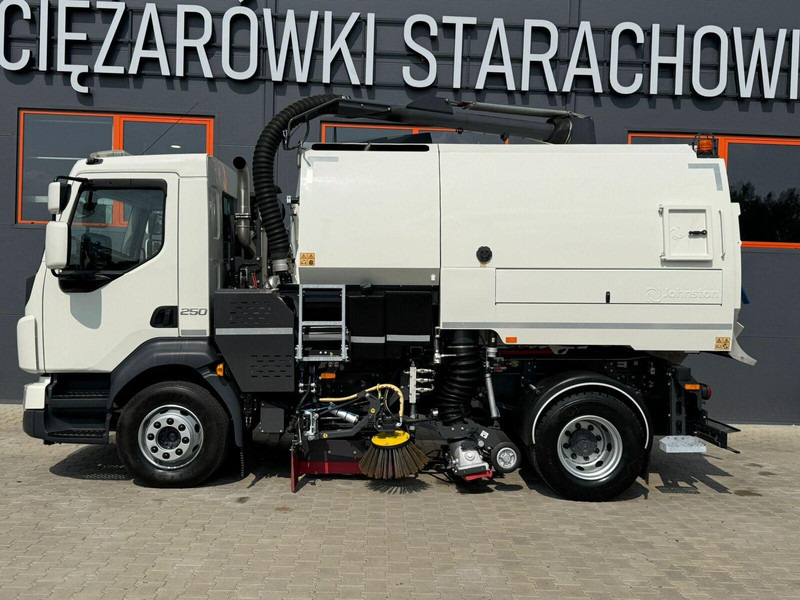 Volvo VOLVO FL 15.250 Euro 6 // zamiatarka dwustronna JOHNSTON VT652 - Подметально-уборочная машина: фото 2 Volvo VOLVO FL 15.250 Euro 6 // zamiatarka dwustronna JOHNSTON VT652 - Подметально-уборочная машина: фото 2