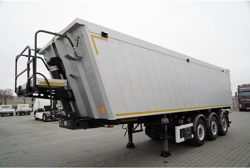 Wielton WYWROTKA / 41 M3 / ALUMINIOWA / 2x OŚ PODNOSZONA / OSIE SAF / A - Самосвальный полуприцеп: фото 2 Wielton WYWROTKA / 41 M3 / ALUMINIOWA / 2x OŚ PODNOSZONA / OSIE SAF / A - Самосвальный полуприцеп: фото 2