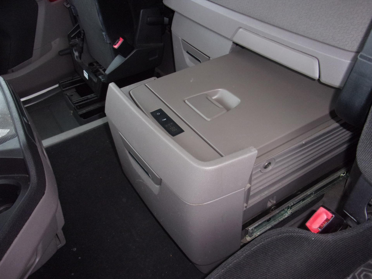 SCANIA R 410 A4x2NA - Тягач: фото 3 SCANIA R 410 A4x2NA - Тягач: фото 3