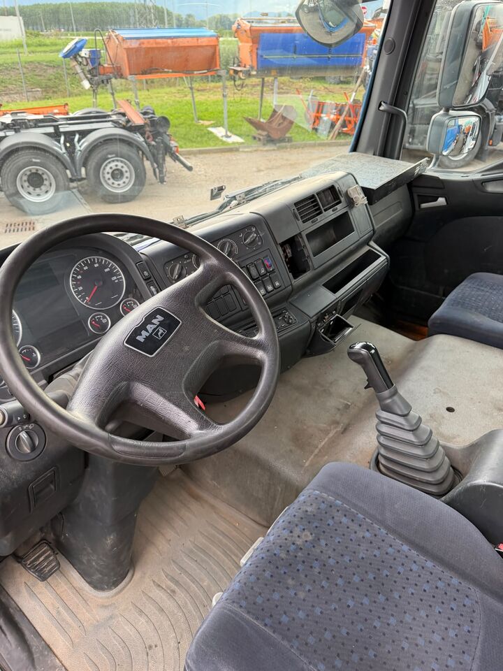 MAN 18.330 - Автоманипулятор: фото 2 MAN 18.330 - Автоманипулятор: фото 2