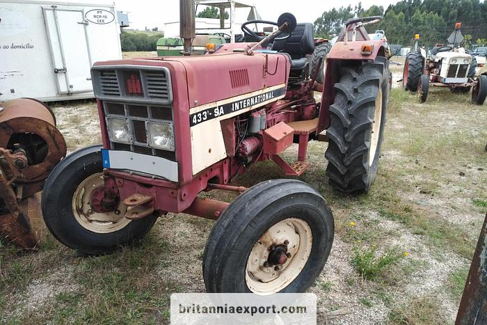 INTERNATIONAL 433 SA Farm Tractor | 2.5L Diesel | 4x2 | Brand New Tyres - Трактор: фото 1 INTERNATIONAL 433 SA Farm Tractor | 2.5L Diesel | 4x2 | Brand New Tyres - Трактор: фото 1