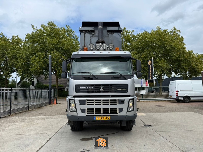 Terberg FM2000-T 8X8 - EURO 5 - AUTOMATIC - KIPPER/TIPPER - NL TRUCK - ISOLATED HARDOX - TOP! - Самосвал: фото 2 Terberg FM2000-T 8X8 - EURO 5 - AUTOMATIC - KIPPER/TIPPER - NL TRUCK - ISOLATED HARDOX - TOP! - Самосвал: фото 2