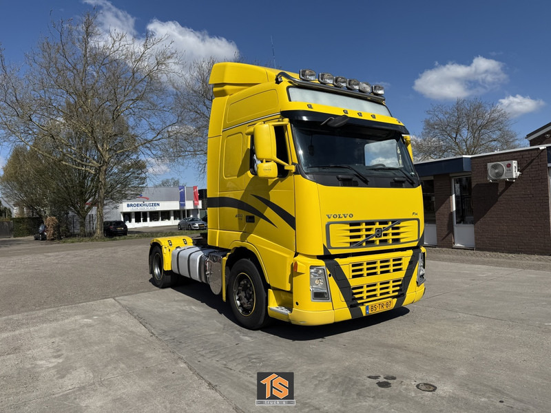 Volvo FH400 4X2T FAL6.7 RAD-A4 XLOW MEGA - 400 - AUTOMATIC - EURO 5 - NL TRUCK - TUV 7/25 - Тягач: фото 3 Volvo FH400 4X2T FAL6.7 RAD-A4 XLOW MEGA - 400 - AUTOMATIC - EURO 5 - NL TRUCK - TUV 7/25 - Тягач: фото 3