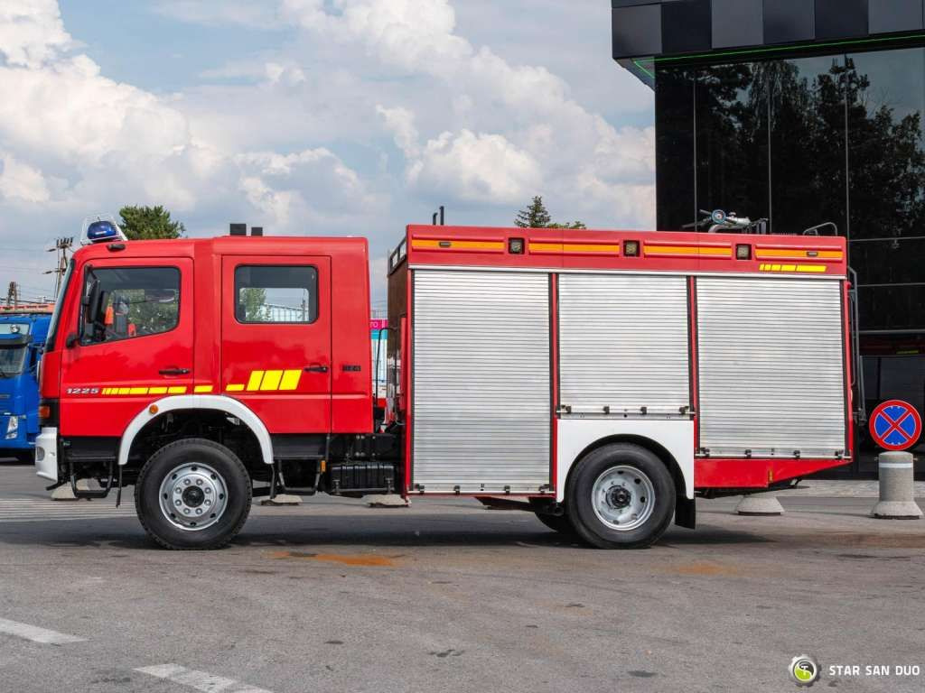 Mercedes-Benz 4x4 ATEGO 1225 CNBOP Fire Brigade - Грузовик: фото 4 Mercedes-Benz 4x4 ATEGO 1225 CNBOP Fire Brigade - Грузовик: фото 4