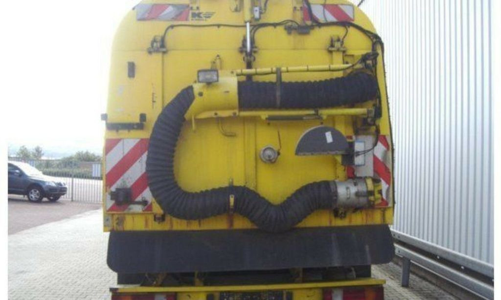 Mercedes-Benz SK 1820 4x2 Schienenreinigungs Kehrmaschine RAIL - Подметально-уборочная машина: фото 4 Mercedes-Benz SK 1820 4x2 Schienenreinigungs Kehrmaschine RAIL - Подметально-уборочная машина: фото 4