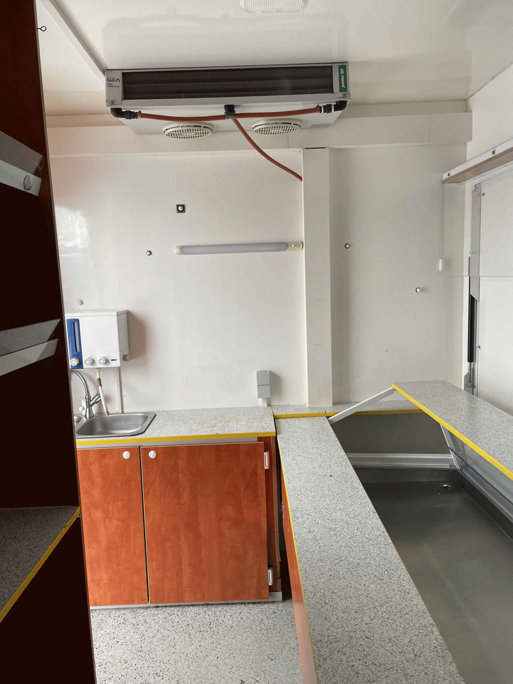 Торговый грузовик Wochenmarktmobil Vemus: фото 9 Торговый грузовик Wochenmarktmobil Vemus: фото 9