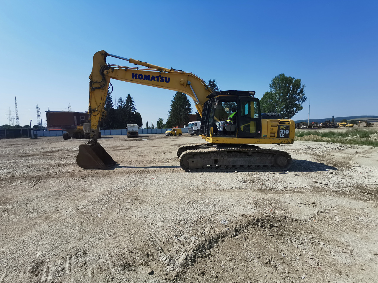 KOMATSU PC210 LC - 8 - Экскаватор: фото 1 KOMATSU PC210 LC - 8 - Экскаватор: фото 1