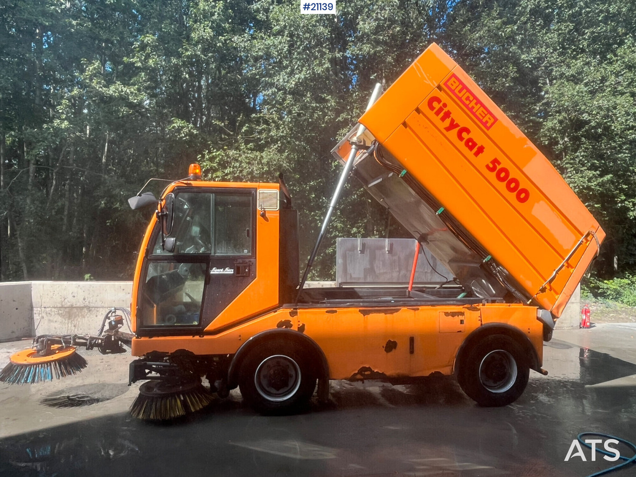 Bucher CityCat 5000 - Подметально-уборочная машина: фото 1 Bucher CityCat 5000 - Подметально-уборочная машина: фото 1
