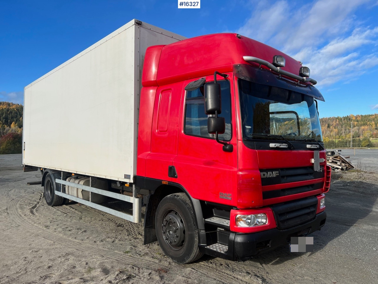 DAF CF75.360 - Грузовик с закрытым кузовом: фото 3 DAF CF75.360 - Грузовик с закрытым кузовом: фото 3