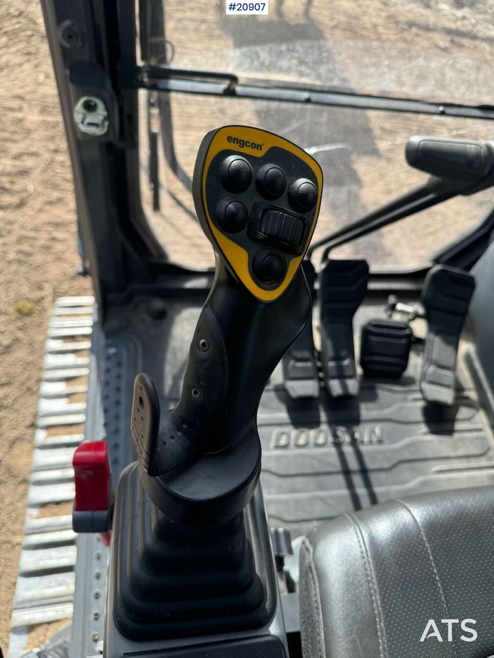 Гусеничный экскаватор Doosan DX160LC: фото 33 Гусеничный экскаватор Doosan DX160LC: фото 33