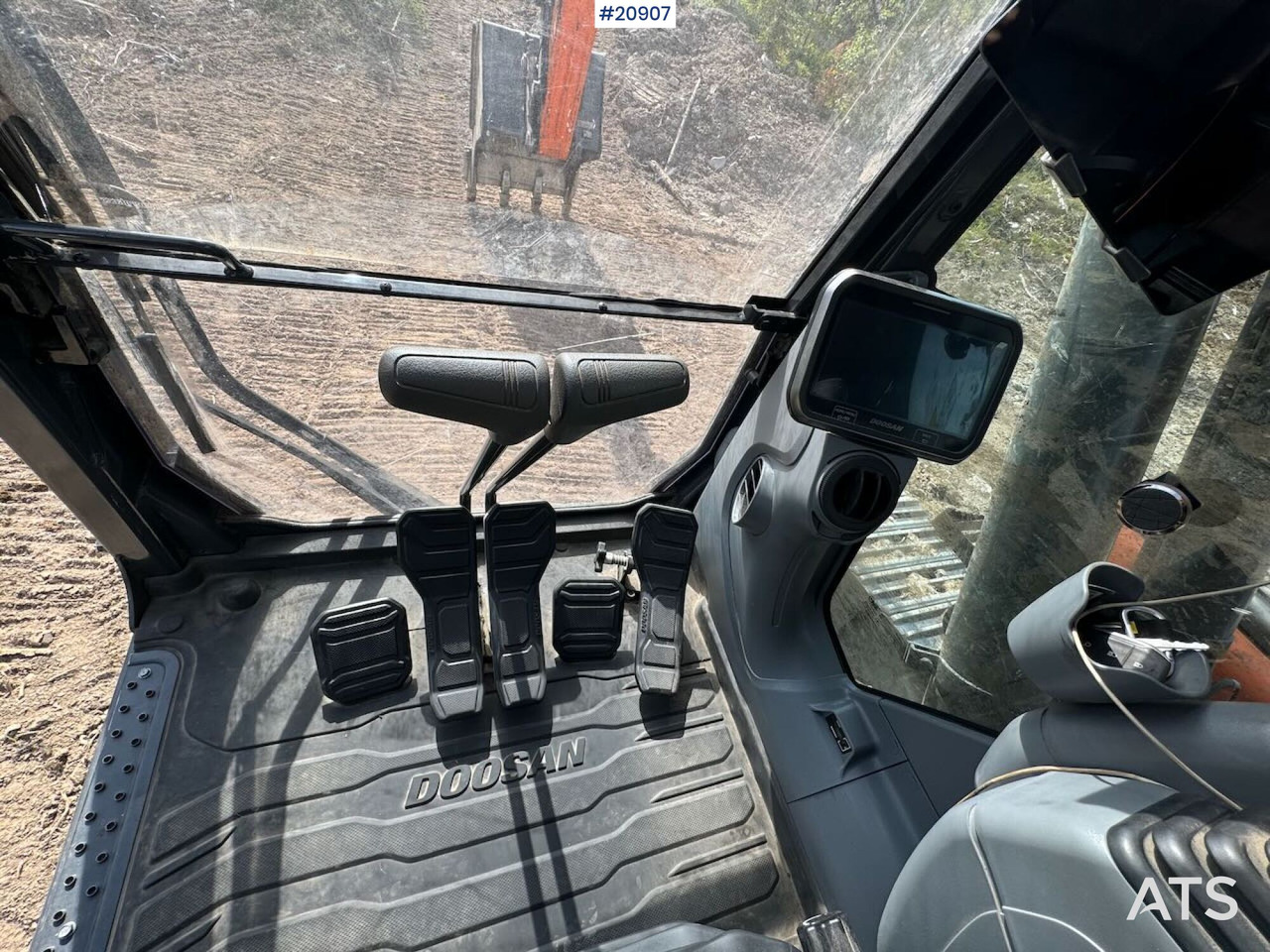 Гусеничный экскаватор Doosan DX160LC: фото 31 Гусеничный экскаватор Doosan DX160LC: фото 31