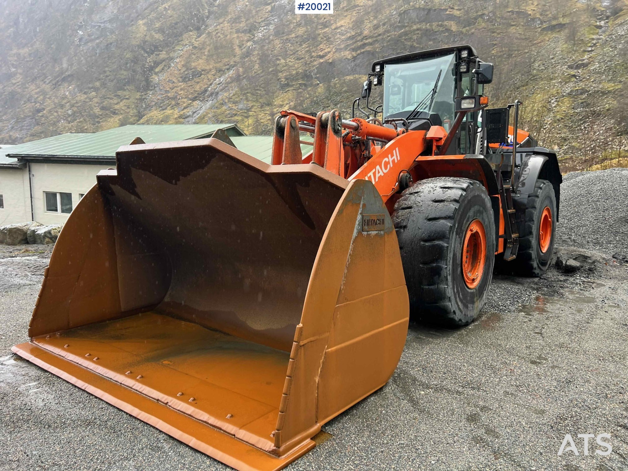 Hitachi zw370-6 Hjullaster m/ vekt, skriver og skuffe - Колёсный погрузчик: фото 2 Hitachi zw370-6 Hjullaster m/ vekt, skriver og skuffe - Колёсный погрузчик: фото 2