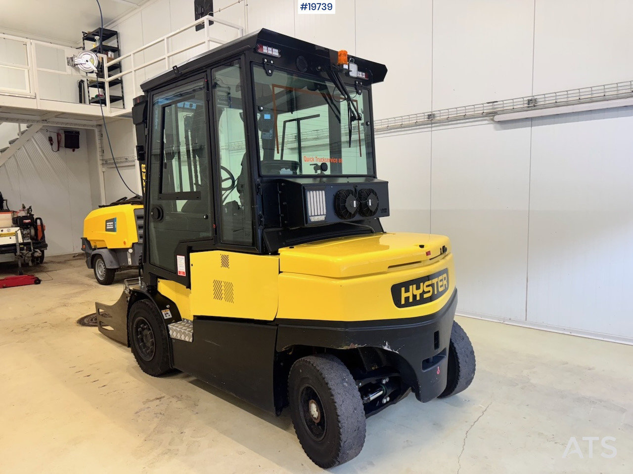 Hyster J4.0XN - Вилочный погрузчик: фото 3 Hyster J4.0XN - Вилочный погрузчик: фото 3