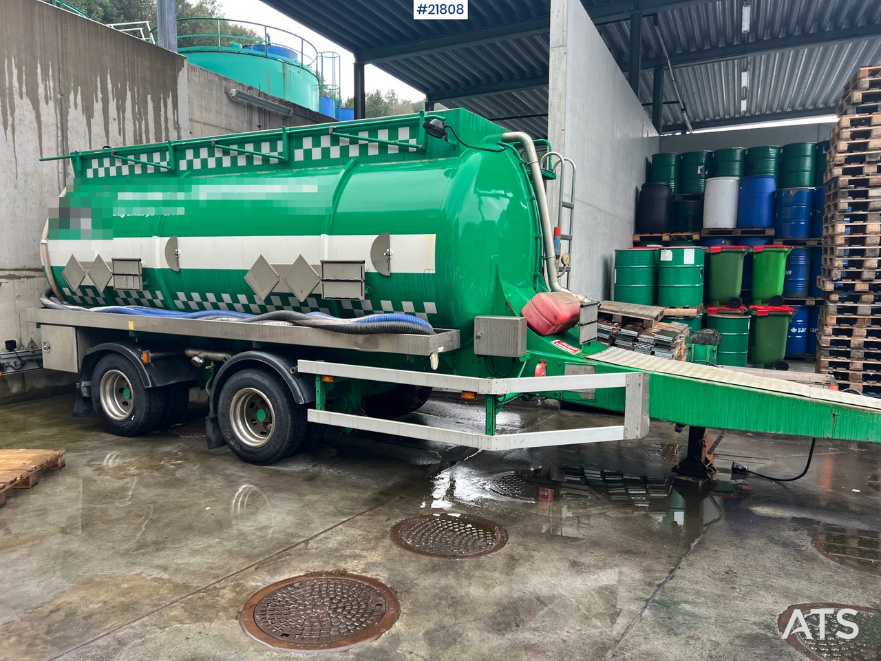 Jyki 2002 jyki ts2-15cr 2 akslet tankhenger rep.objekt - Прицеп-цистерна: фото 1 Jyki 2002 jyki ts2-15cr 2 akslet tankhenger rep.objekt - Прицеп-цистерна: фото 1