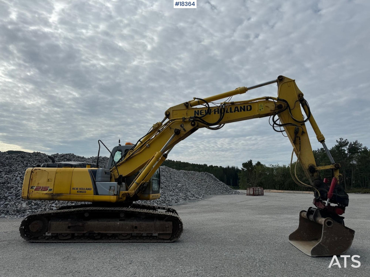 Kobelco E215B - Экскаватор: фото 3 Kobelco E215B - Экскаватор: фото 3