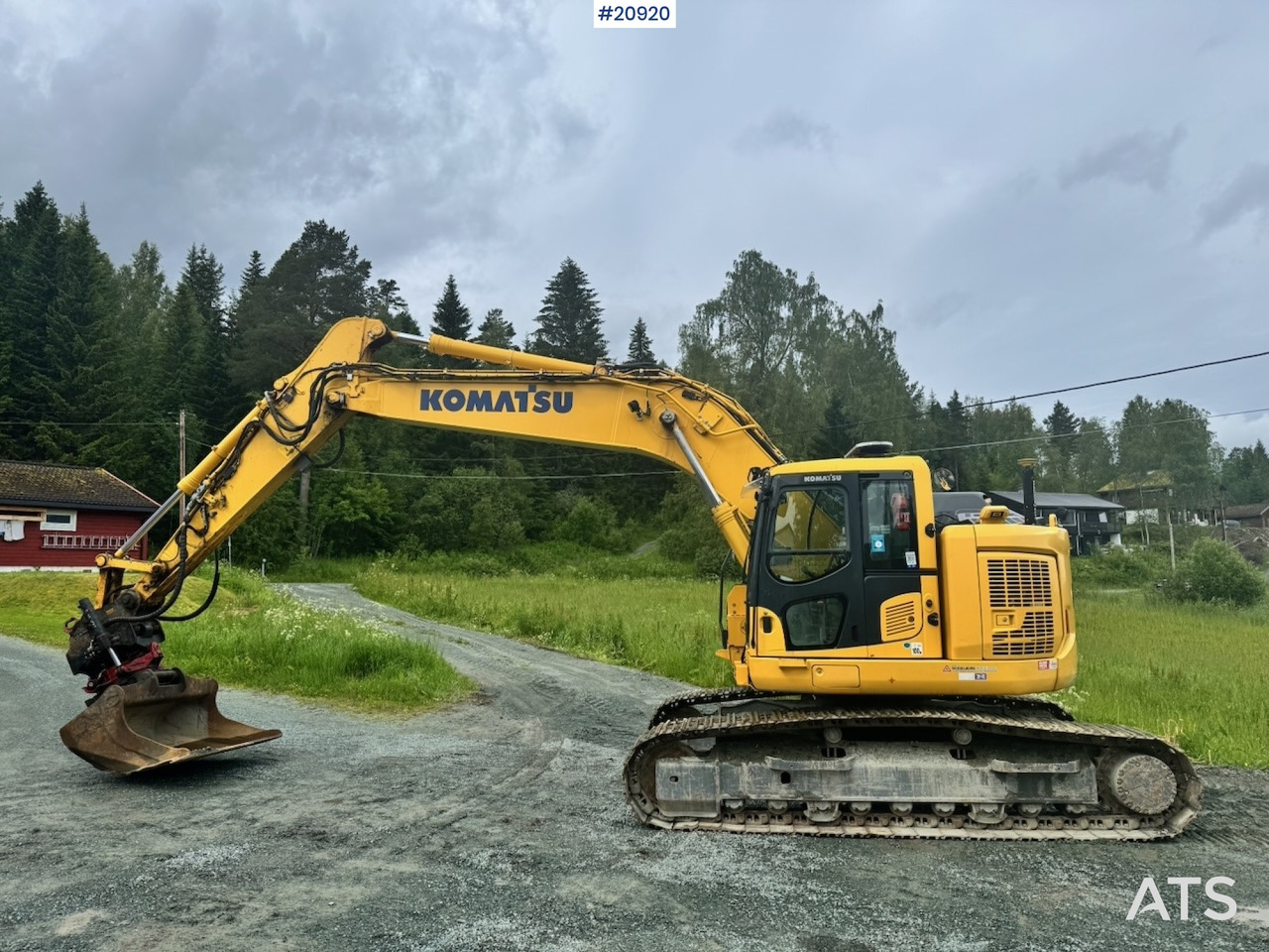 Komatsu PC229USLC-11 - Гусеничный экскаватор: фото 3 Komatsu PC229USLC-11 - Гусеничный экскаватор: фото 3