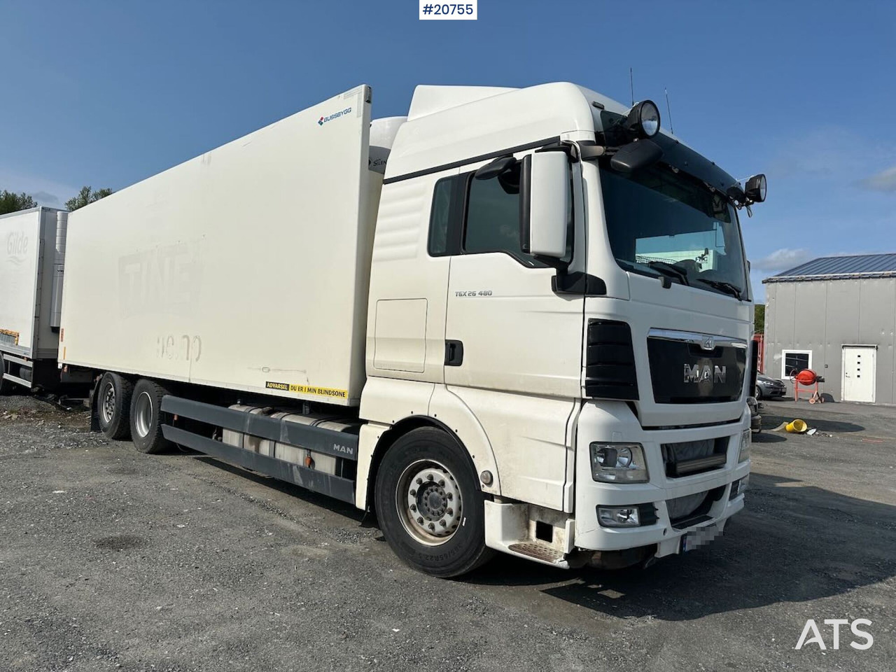 MAN TGX 26.480 6x2 skapbil m/ Bussbygg skap og lift - Грузовик с закрытым кузовом: фото 1 MAN TGX 26.480 6x2 skapbil m/ Bussbygg skap og lift - Грузовик с закрытым кузовом: фото 1