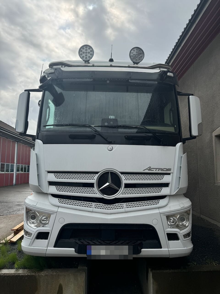 Mercedes Actros 1833 - Грузовик с закрытым кузовом: фото 3 Mercedes Actros 1833 - Грузовик с закрытым кузовом: фото 3