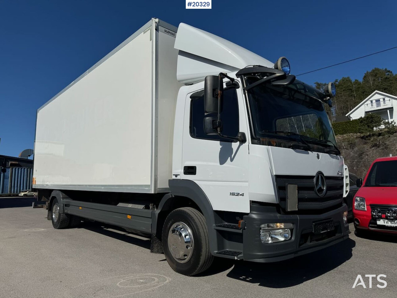 Mercedes Atego 1524 - Грузовик с закрытым кузовом: фото 2 Mercedes Atego 1524 - Грузовик с закрытым кузовом: фото 2