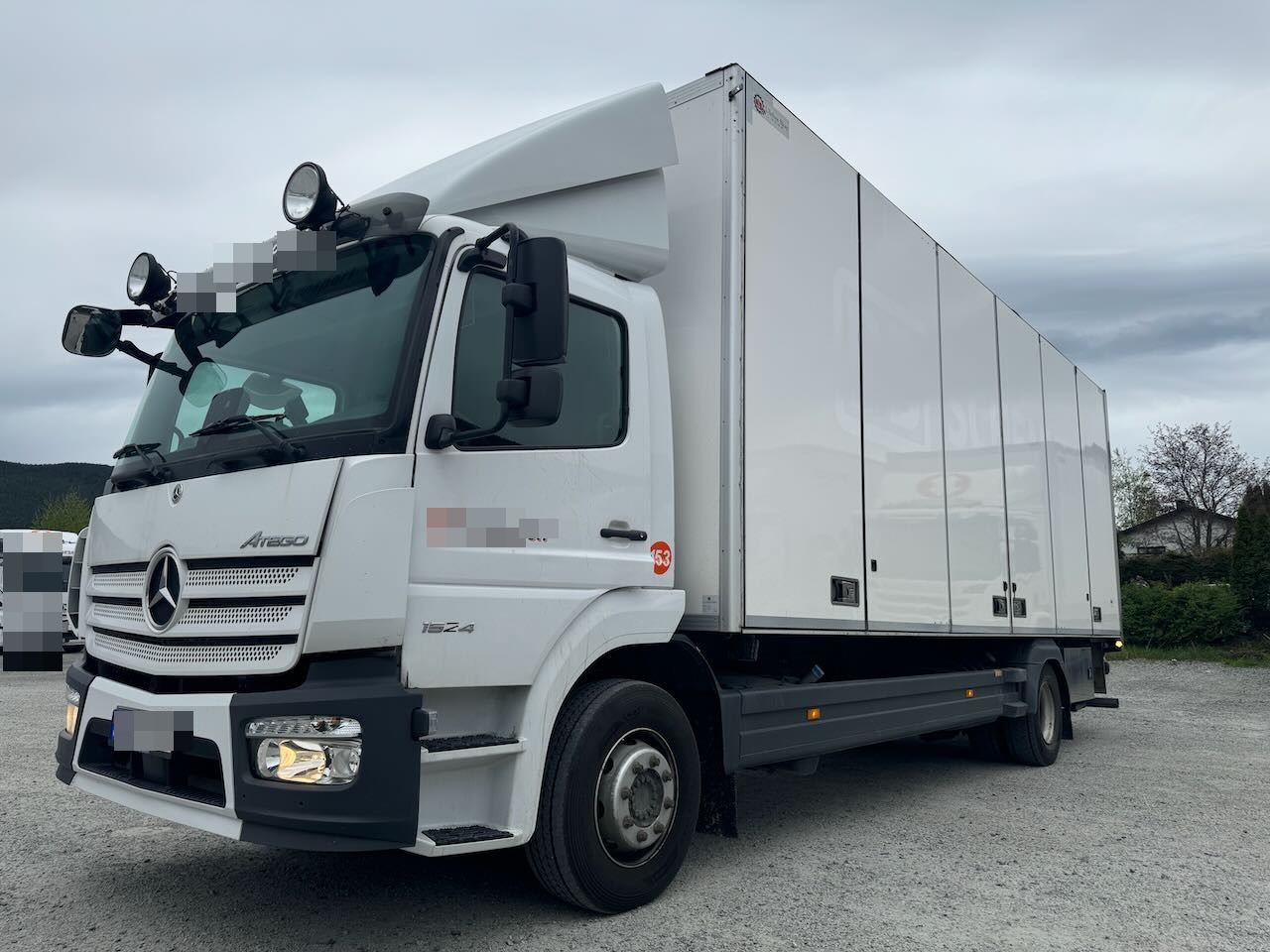 Mercedes Atego 1524 - Грузовик с закрытым кузовом: фото 2 Mercedes Atego 1524 - Грузовик с закрытым кузовом: фото 2